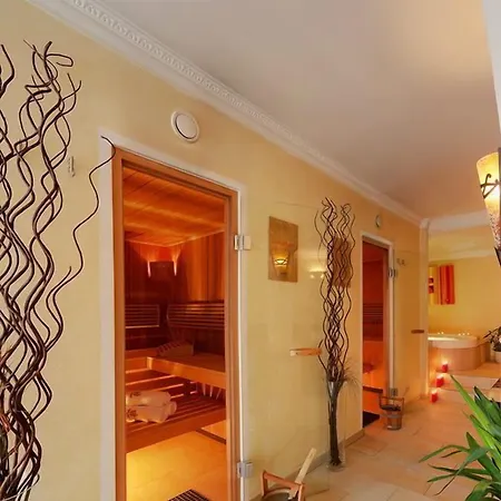 Berghof 4* Наудерс