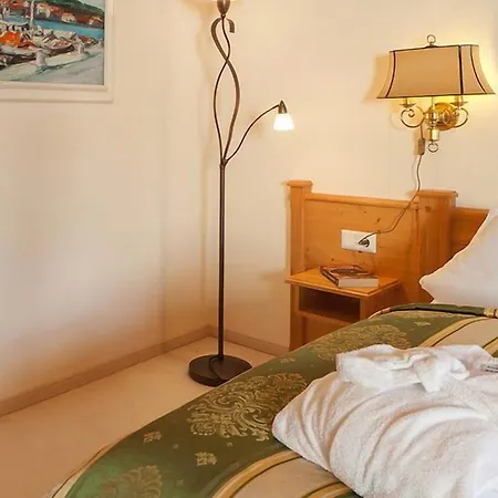 ホテル Berghof 4*