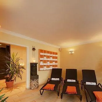 Berghof מלון נאודרס